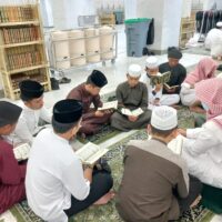 Puluhan Santri dan Guru Ikuti Halaqah Al-Quran di Masjidil Haram