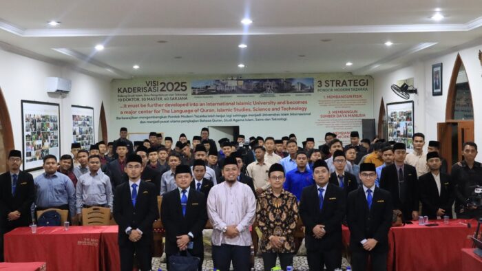 PKU Gontor Gelar Seminar Pemikiran Islam di Tazakka