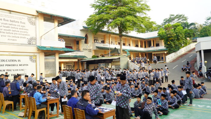 SEBELUM PULANG, SANTRI WAJIB URUS IMIGRASI