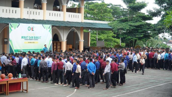 EXPO OPPM RAMAIKAN UJIAN PENERIMAAN SANTRI BARU
