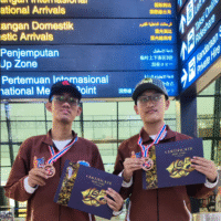 SANTRI TAZAKKA RAIH DUA MEDALI PERUNGGU DIAJANG KOMPETISI MATEMATIKA INTERNASIONAL