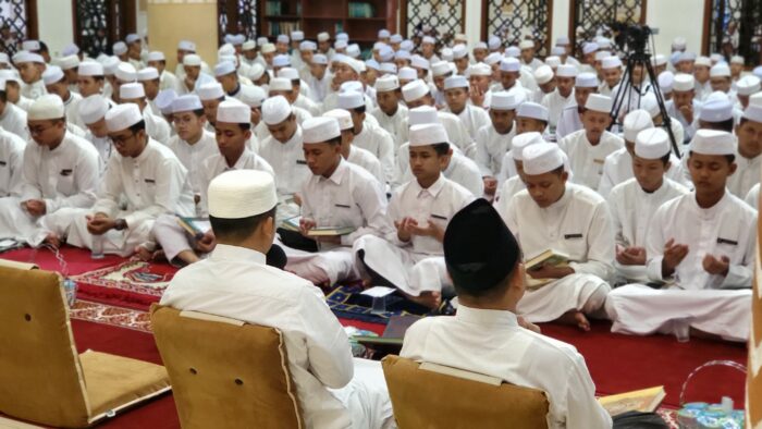 Tazakka Adakan Khataman Al-Qur’an, Dzikir, dan Munajat Arafah
