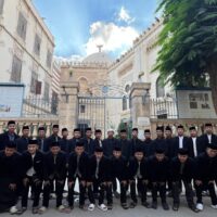 Peserta Dauroh Bahasa Arab Pondok Modern Tazakka Ziarah ke Makam Ulama Besar Alexandria