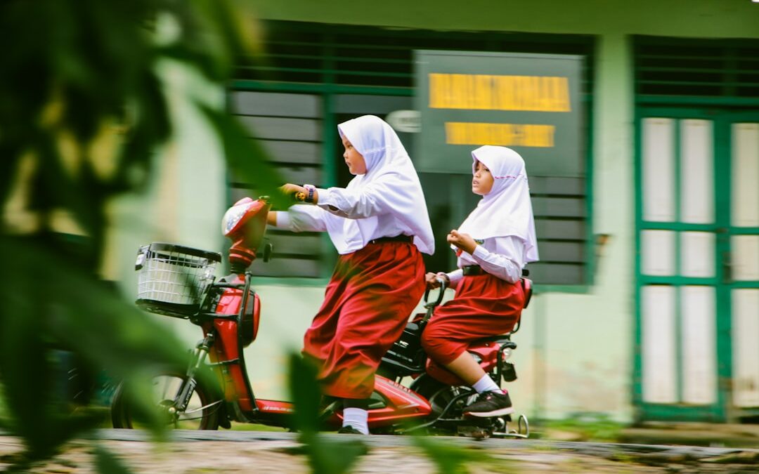 Mengintip Isi Website Sekolah: Lebih dari Sekadar Papan Pengumuman Digital